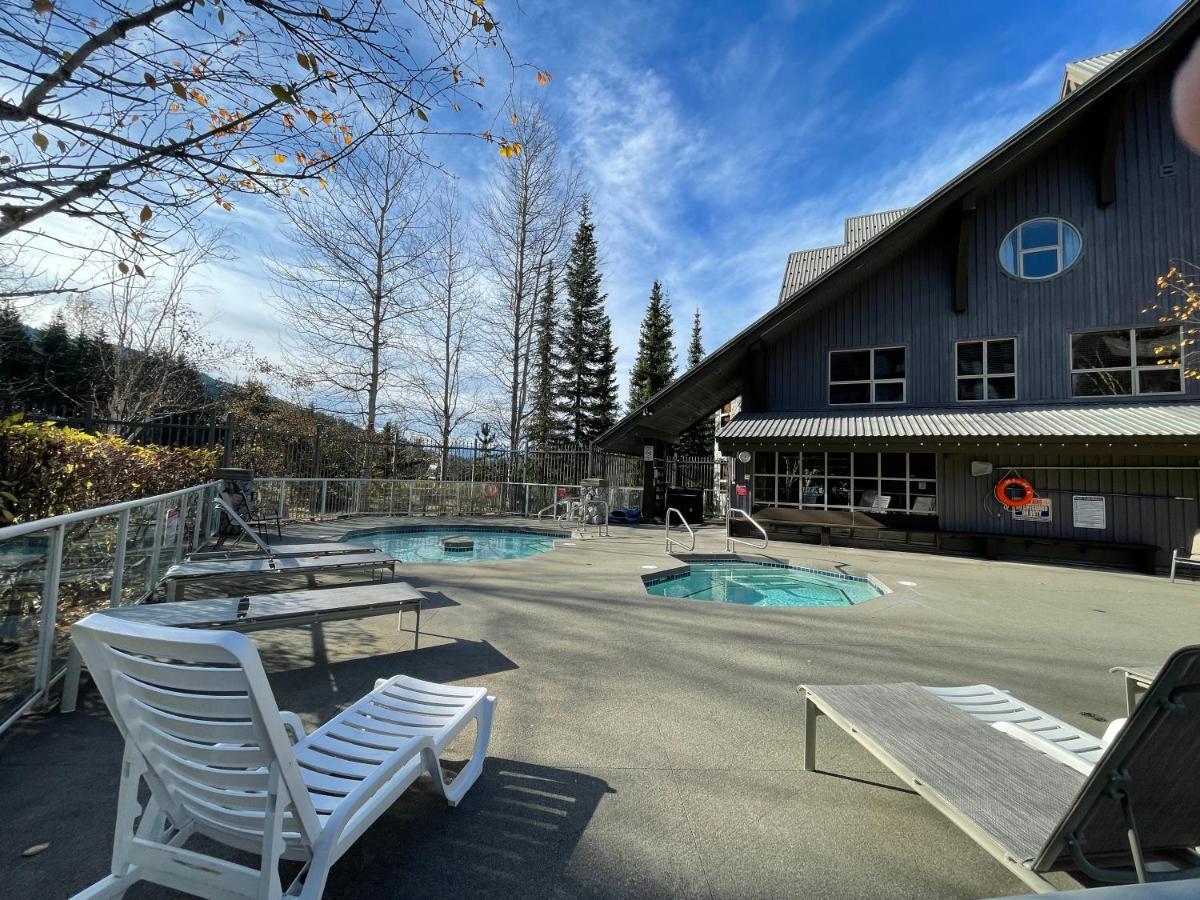 Best Ski In Ski Out Condo At Whistler Exterior photo