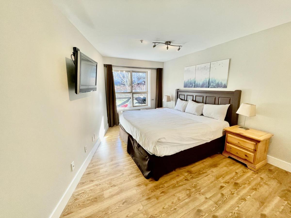 Best Ski In Ski Out Condo At Whistler Exterior photo
